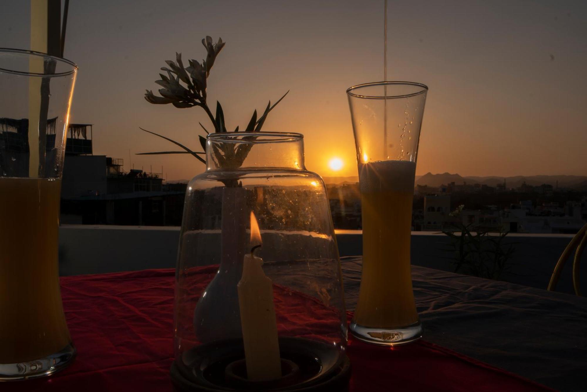 Dera Pichola- A Lake Facing Boutique Hotel Udaipur Eksteriør billede