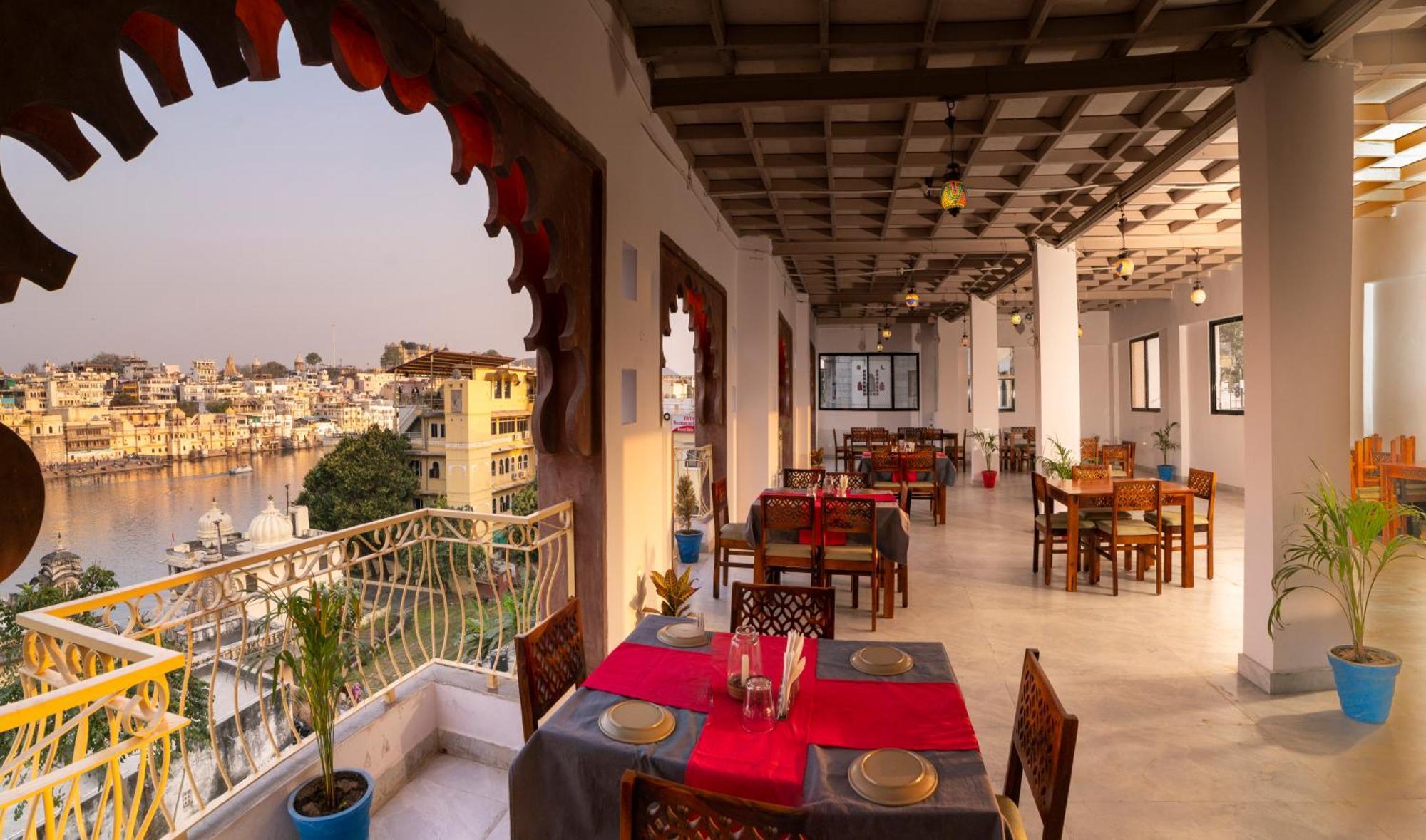 Dera Pichola- A Lake Facing Boutique Hotel Udaipur Eksteriør billede