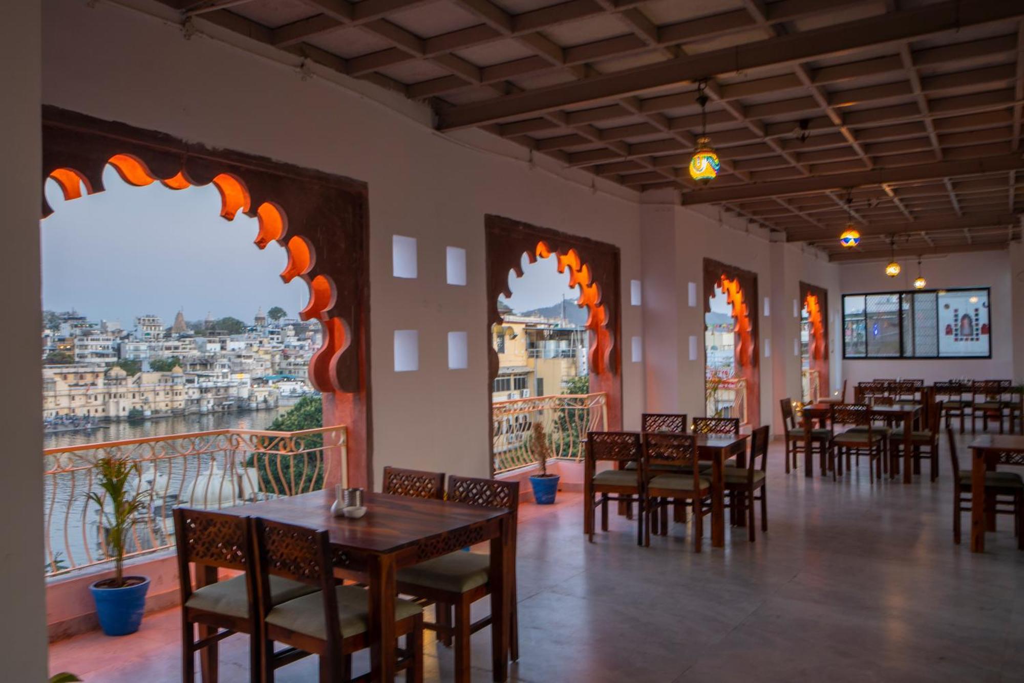 Dera Pichola- A Lake Facing Boutique Hotel Udaipur Eksteriør billede