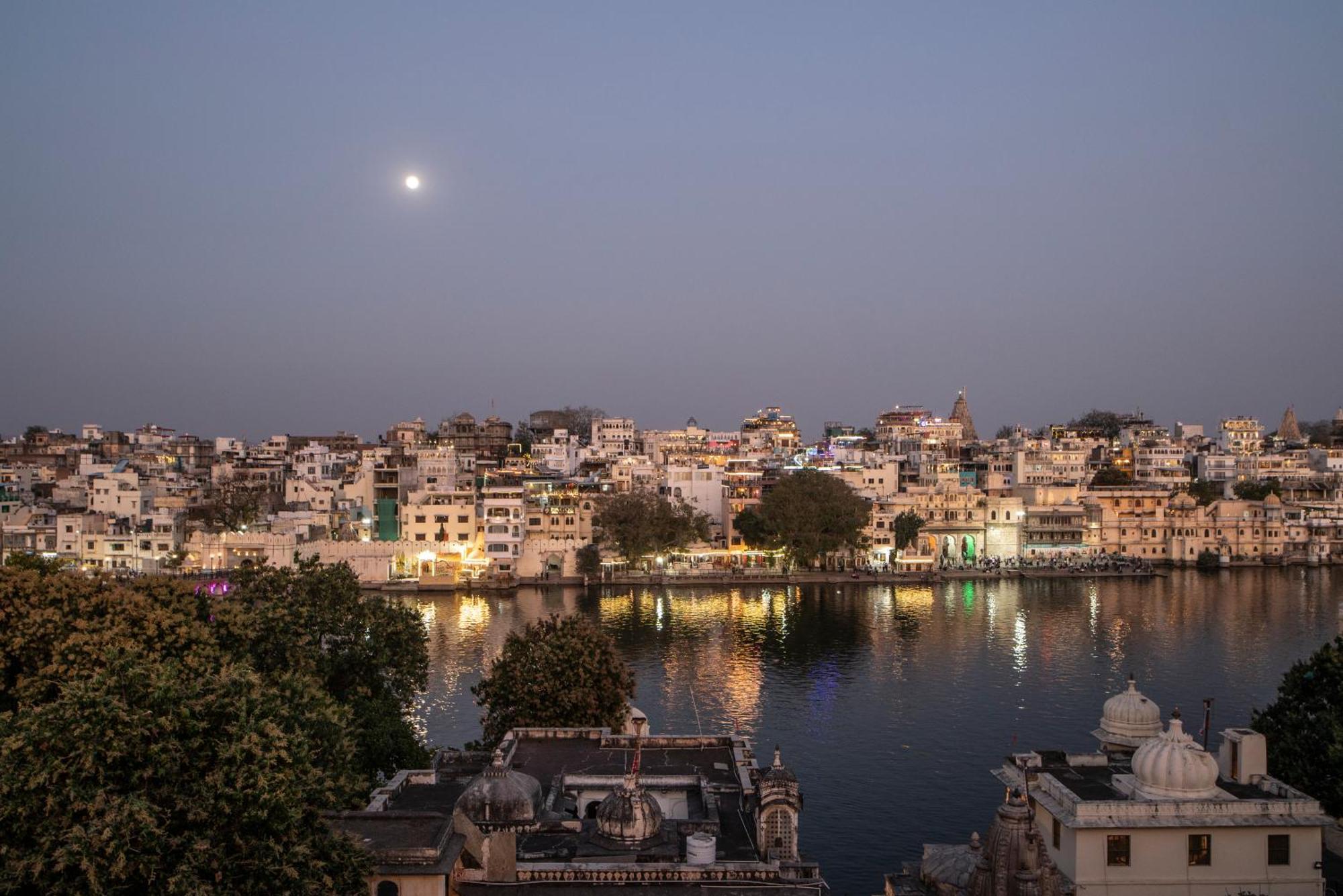 Dera Pichola- A Lake Facing Boutique Hotel Udaipur Eksteriør billede
