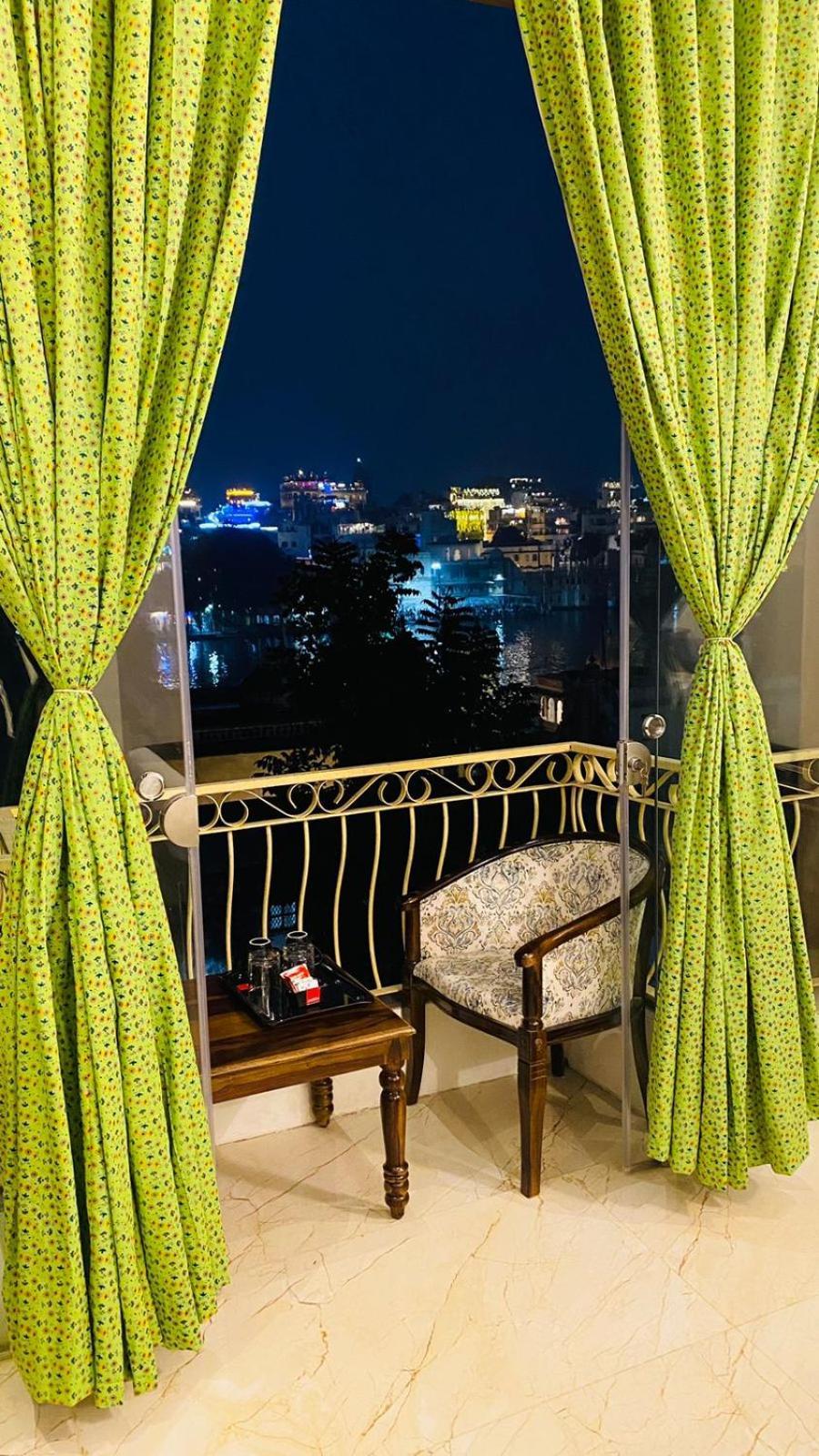 Dera Pichola- A Lake Facing Boutique Hotel Udaipur Eksteriør billede